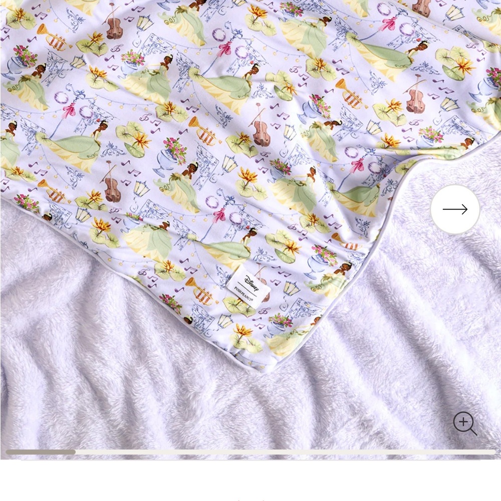 Posh Peanut Princess Print Blanket - Multicolor